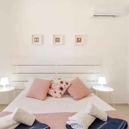 Four By Sicily Travelling