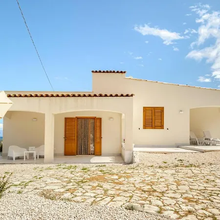 Four By Sicily Travelling *